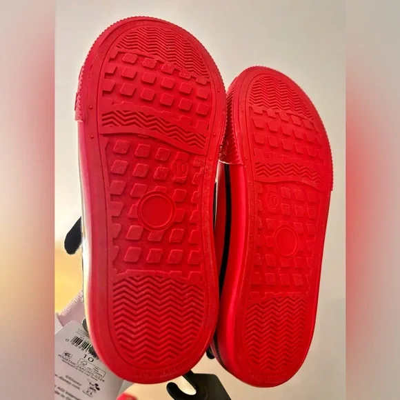 NWT Disney Mickey Mouse shoes size 10 - Picture 5 of 5